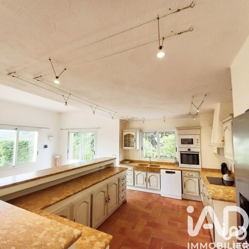 � vendre  Villa Roquefort-les-Pins (06330)