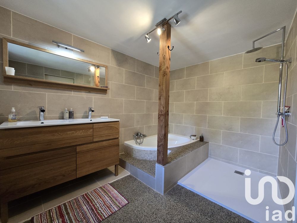 � vendre  Maison Bourg-Charente (16200)