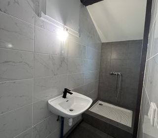  Appartement � louer 5 pi�ces 130 m�