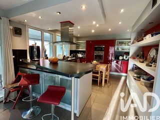  Maison � vendre 8 pi�ces 240 m�