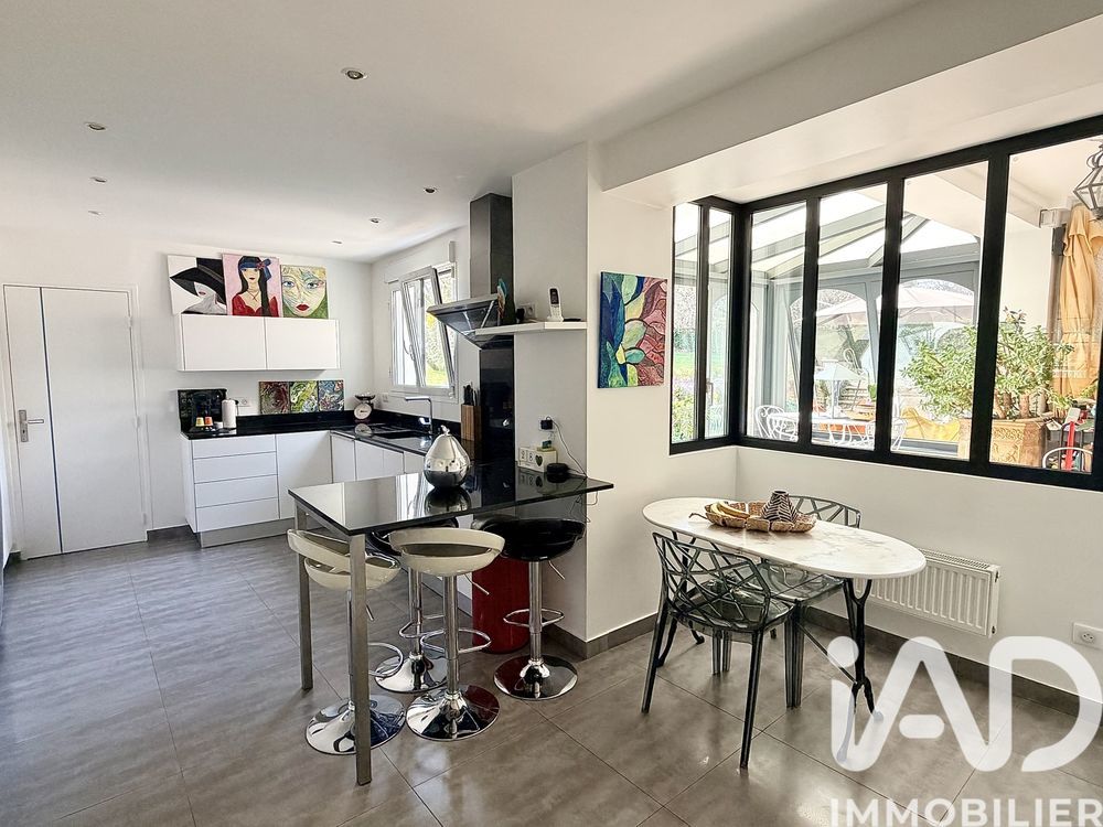 � vendre  Maison Montfort-l'Amaury (78490)