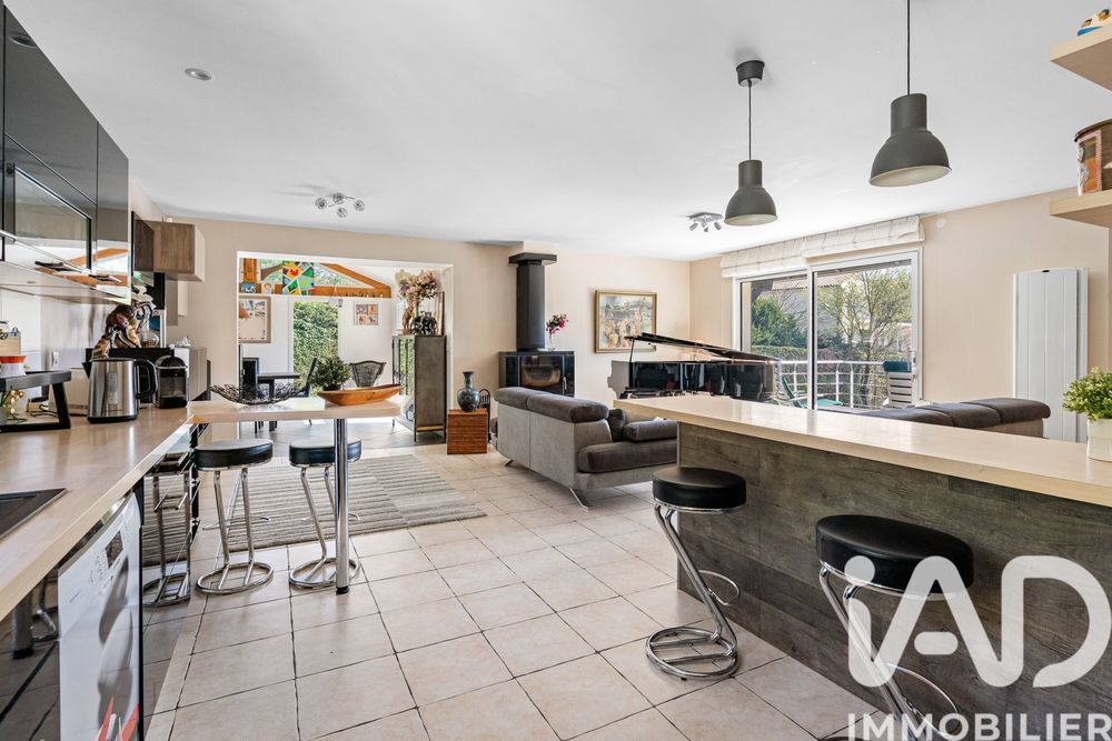 � vendre  Maison Cailloux-sur-Fontaines (69270)