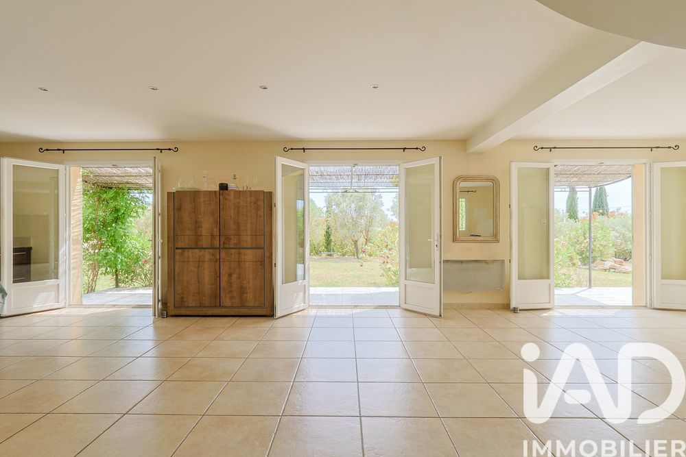 � vendre  Maison �guilles (13510)