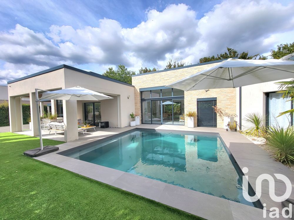 � vendre  Maison Saint-Cyr-sur-Loire (37540)