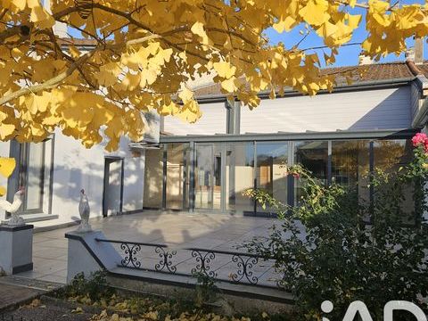   Vente Maison de village 6 pi�ces Maison - 6 pi�ce(s) - 193 m�