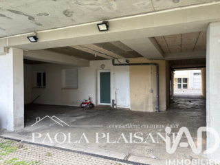  Immeuble � vendre 566 m�