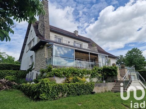   Vente Maison d'architecte 8 pi�ces Villa - 8 pi�ce(s) - 303 m�