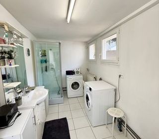  Immeuble � vendre 144 m�