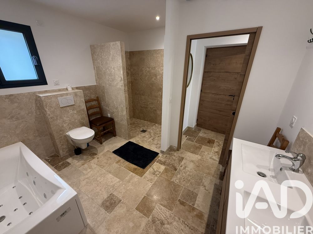 � vendre  Maison Faucon (84110)