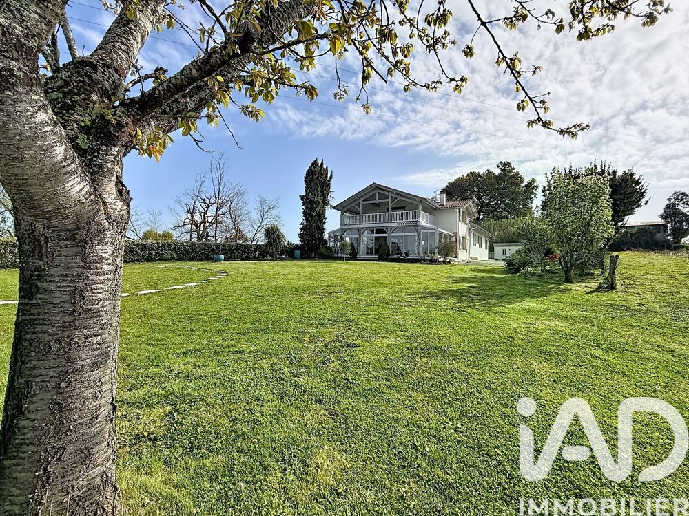 � vendre  Maison Lahosse (40250)