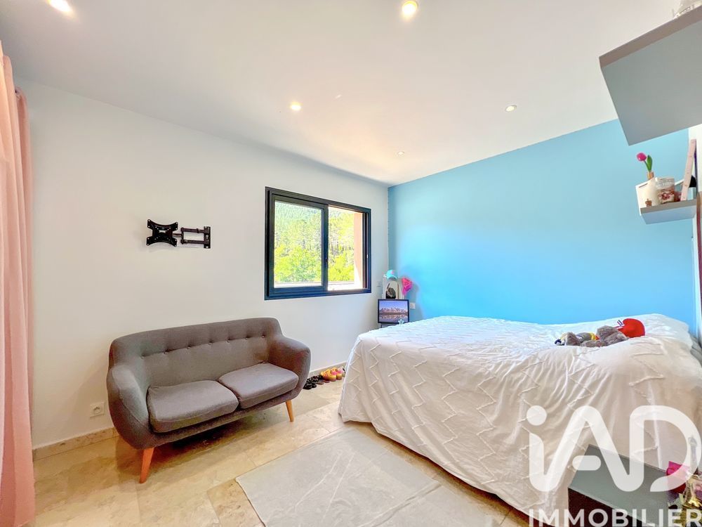 � vendre  Maison Bagnols-en-For�t (83600)