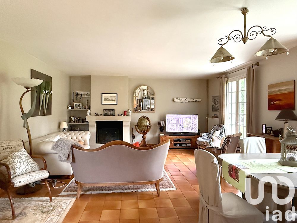 � vendre  Maison Montfort-l'Amaury (78490)