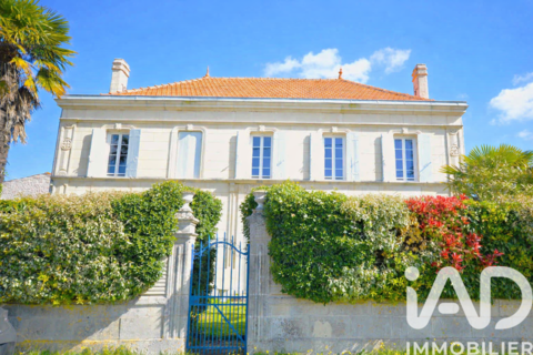   Vente Maison/villa 8 pi�ces Maison - 8 pi�ce(s) - 272 m�