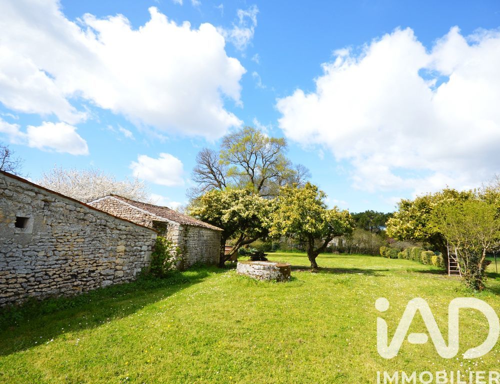 � vendre  Maison Corme-�cluse (17600)