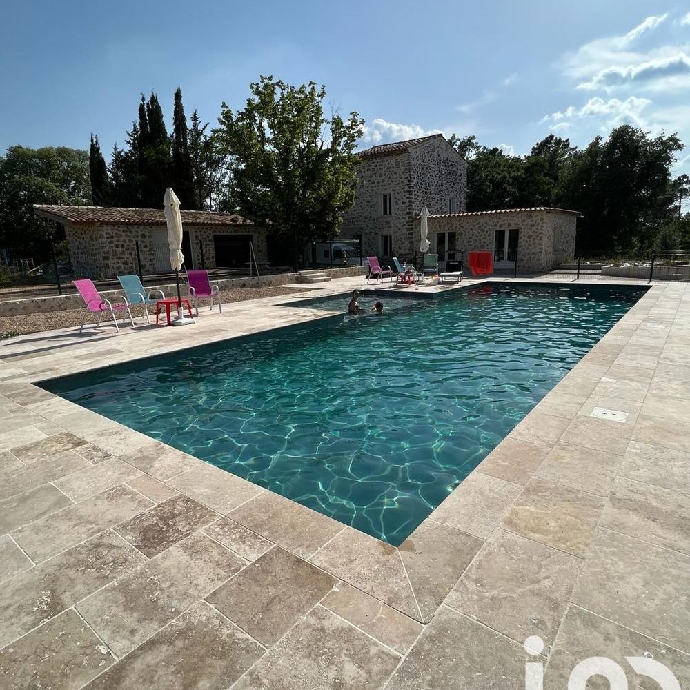 � vendre  Maison Saint-Paul-en-For�t (83440)