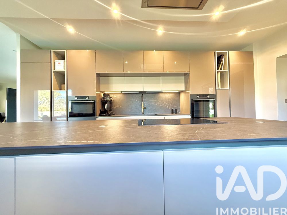 � vendre  Maison Mimet (13105)