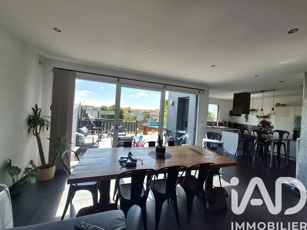 � vendre  Villa Champigny (51370)