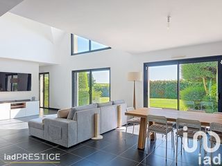  Maison � vendre 7 pi�ces 240 m�