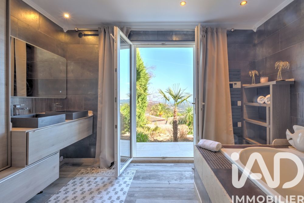 � vendre  Villa Les Adrets-de-l'Est�rel (83600)