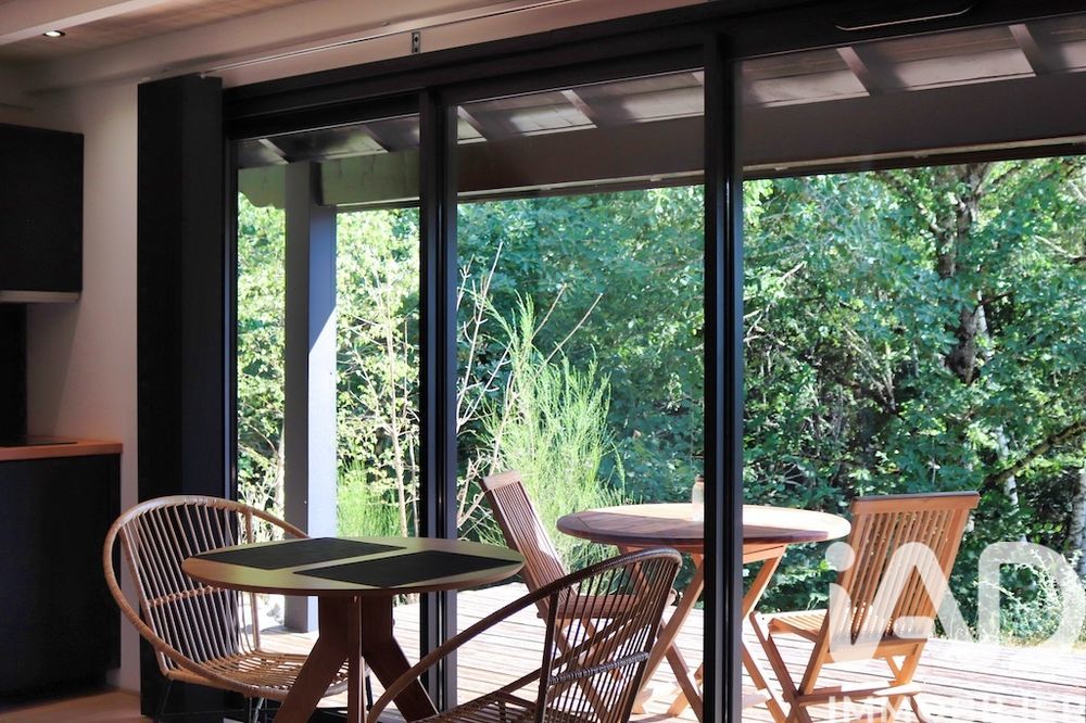 � vendre  Maison Champs-sur-Tarentaine-Marchal (15270)