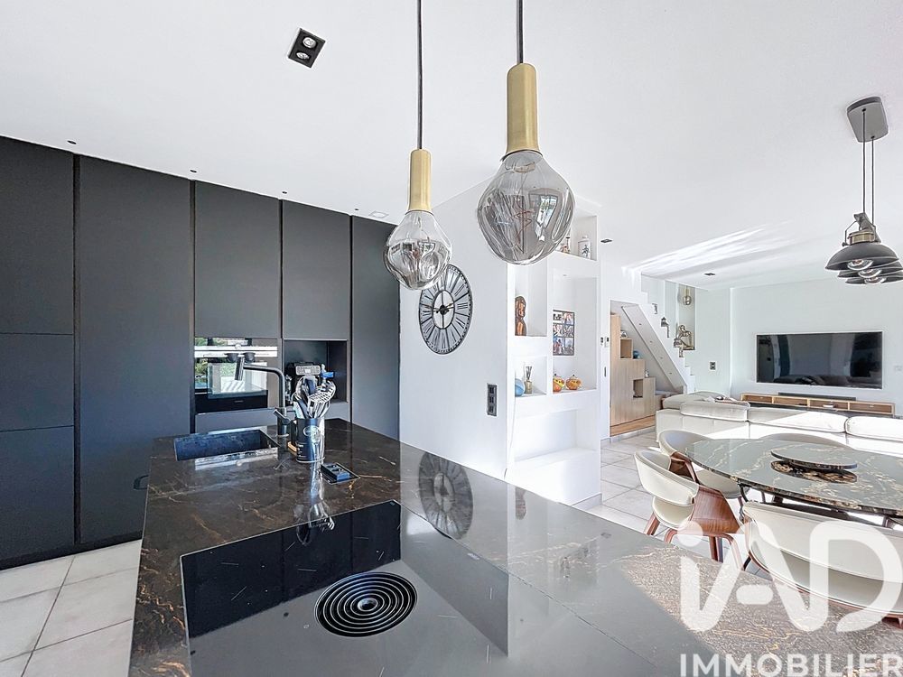 � vendre  Maison Bagnols-en-For�t (83600)