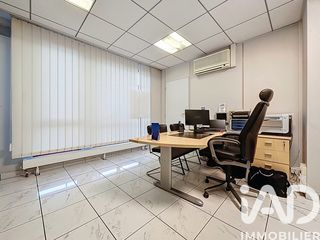  Immeuble � vendre 665 m�