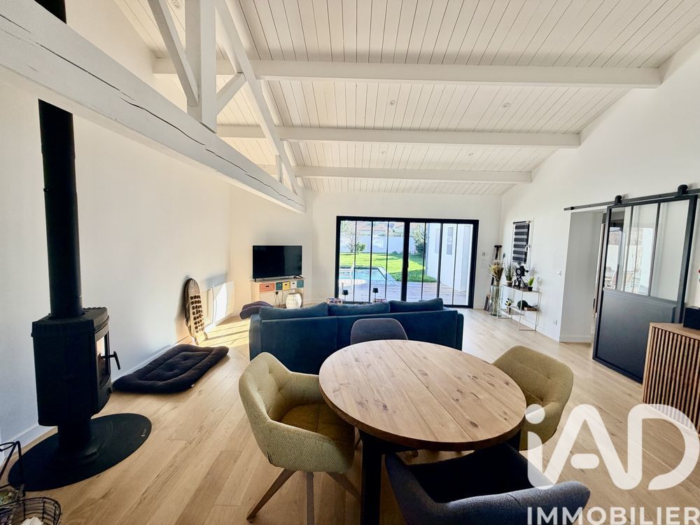 � vendre  Maison Sainte-Marie-de-R� (17740)