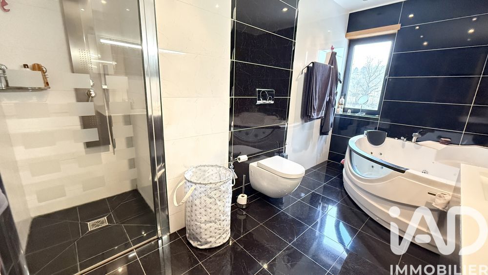 � vendre  Villa Ch�tillon-sur-Marne (51700)