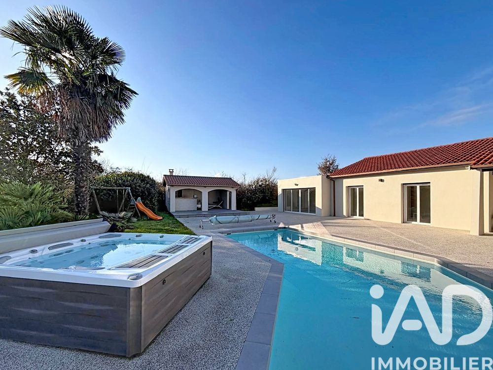 � vendre  Maison Dommartin (69380)