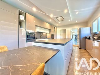  Maison � vendre 11 pi�ces 365 m�