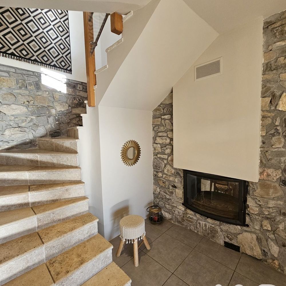 � vendre  Maison Saint-Apollinaire (05160)