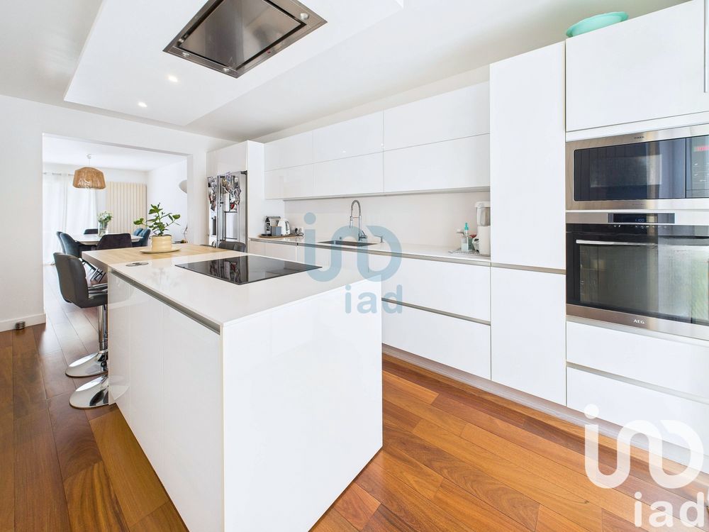 � vendre  Villa Sainte-Genevi�ve-des-Bois (91700)