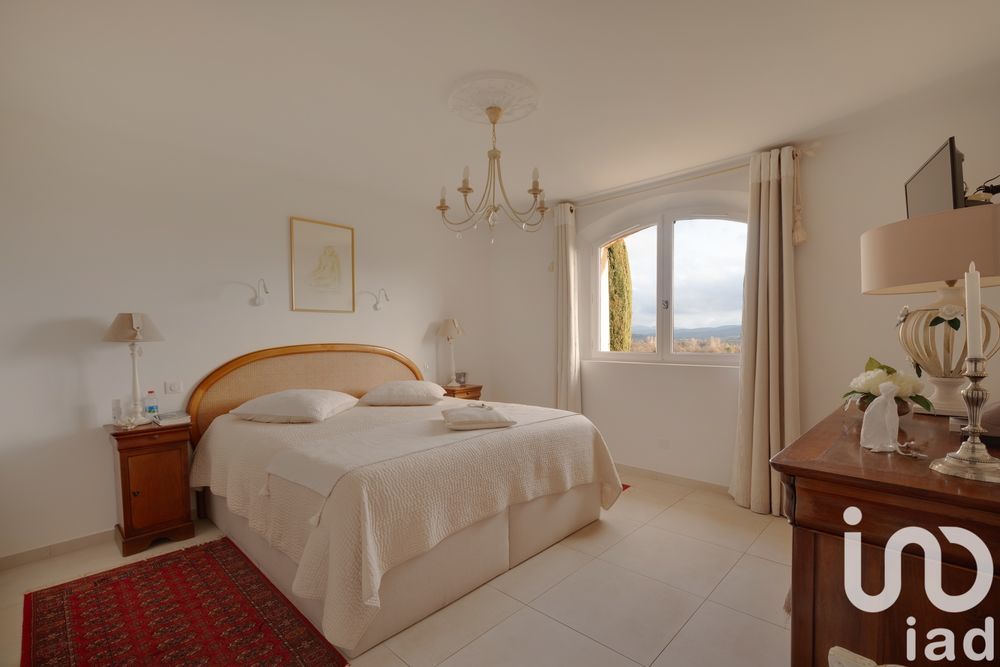 � vendre  Maison Tourrettes (83440)