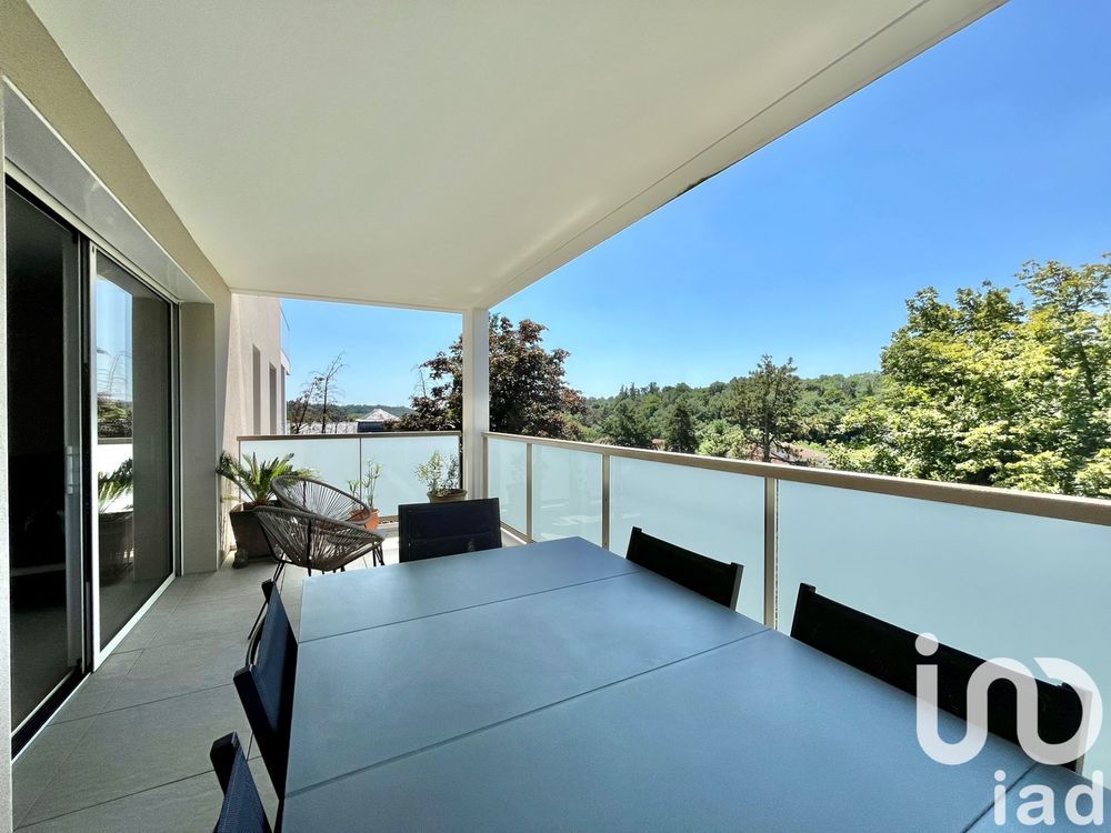 � vendre  Appartement Charbonni�res-les-Bains (69260)