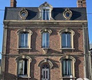  Maison � vendre 9 pi�ces 304 m�