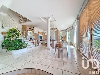  Villa � vendre 7 pi�ces 234 m�