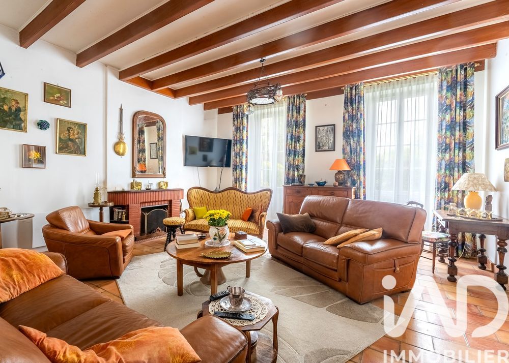 � vendre  Maison Corme-�cluse (17600)