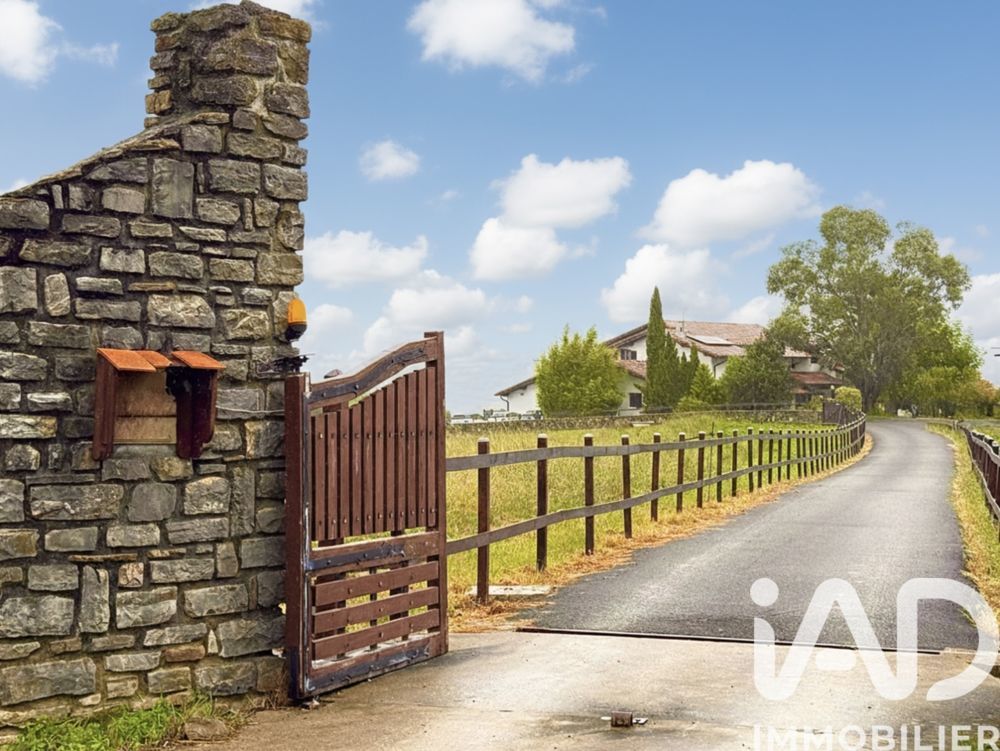 � vendre  Maison Mouguerre (64990)