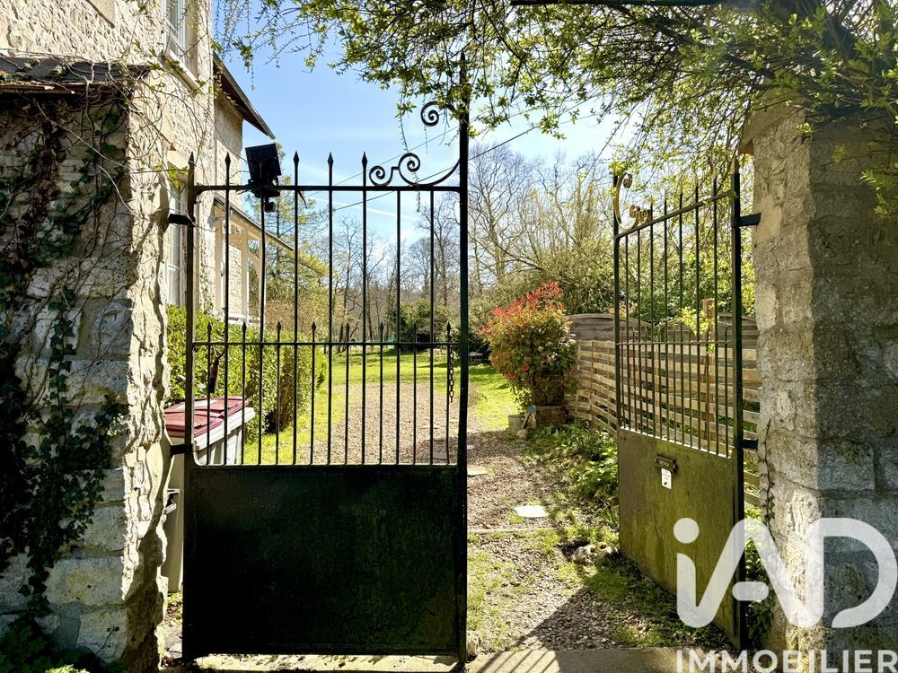 � vendre  Maison Poligny (77167)