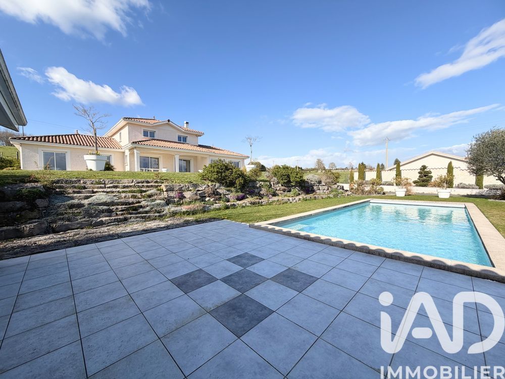 � vendre  Villa Bourgoin-Jallieu (38300)