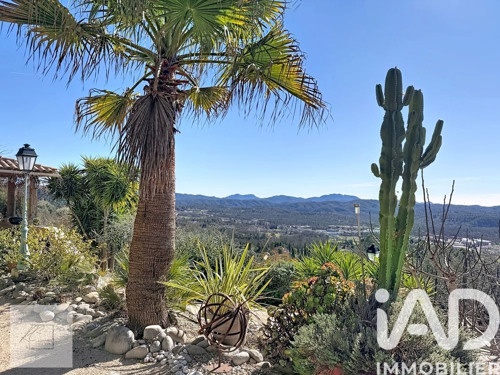 � vendre  Maison Montauroux (83440)