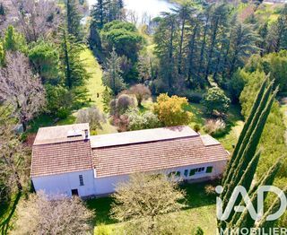  Maison � vendre 9 pi�ces 220 m�