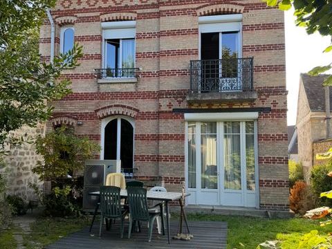   Vente Maison/villa 8 pi�ces Maison - 8 pi�ce(s) - 153 m�