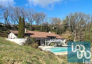  Maison � vendre 8 pi�ces 198 m�