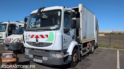 Camion magasin Camion magasin 2013 occasion Nantes 93100