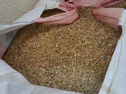 Gravier jaune 10/5mm - 3  SACS BIG BAG 700KG - raw ma... 120 93100 Plaisir