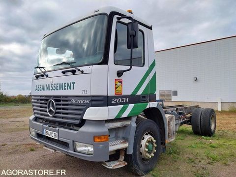 Camion - porteur > 3,5 t Camion - porteur > 3,5 t 2001 occasion Aubervilliers 93100