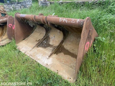 Utilitaire Pieces d&eacute;tach&eacute;es et accessoires Engins BTP  occasion Savignac 93100