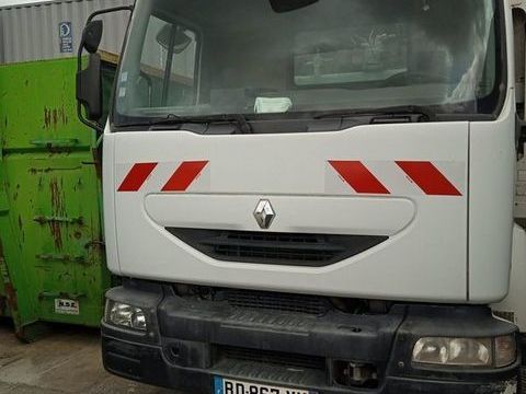 Camion magasin Camion magasin 2001 occasion Montreuil 93100