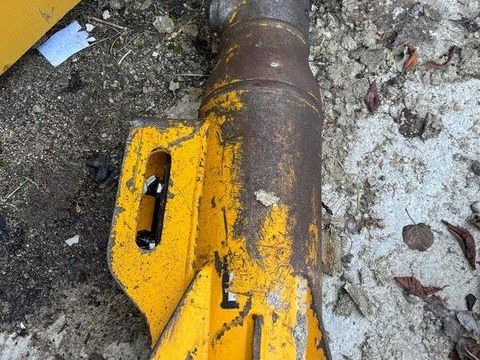 Utilitaire Pieces d&eacute;tach&eacute;es et accessoires Engins BTP  occasion Issoire 93100